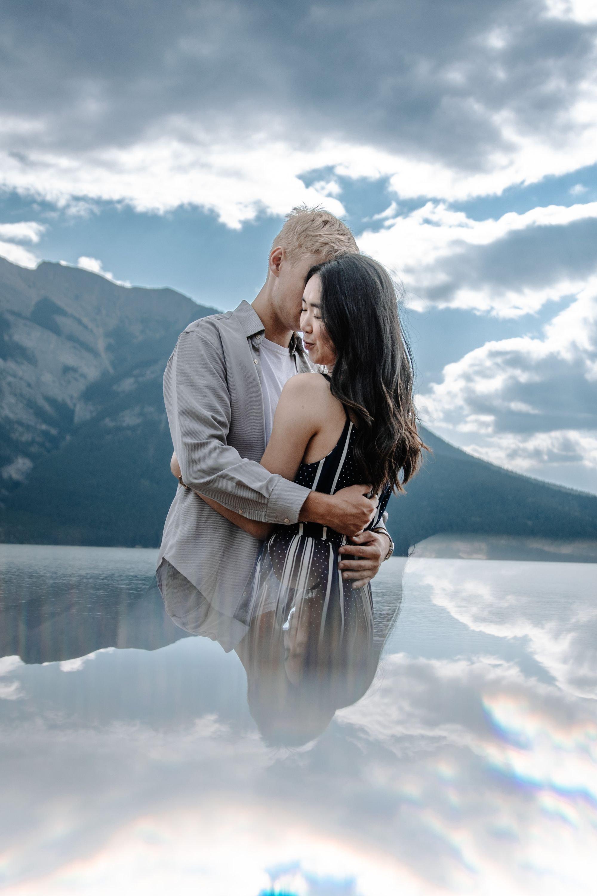 carousel-hero-element image-0